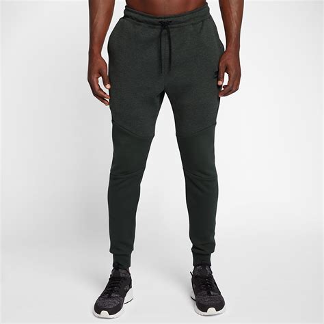 amazon laufhose herren nike tech|Amazon.com: Nike Tech Fleece Joggers.